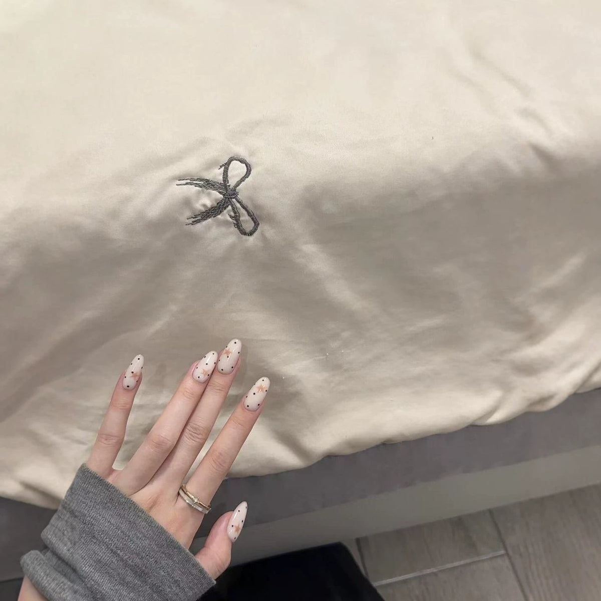 Künstlerisches Press-On Nageldesign