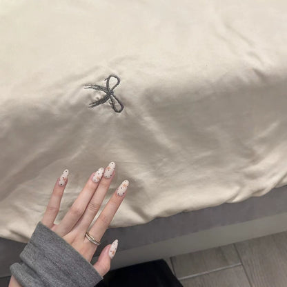 Künstlerisches Press-On Nageldesign