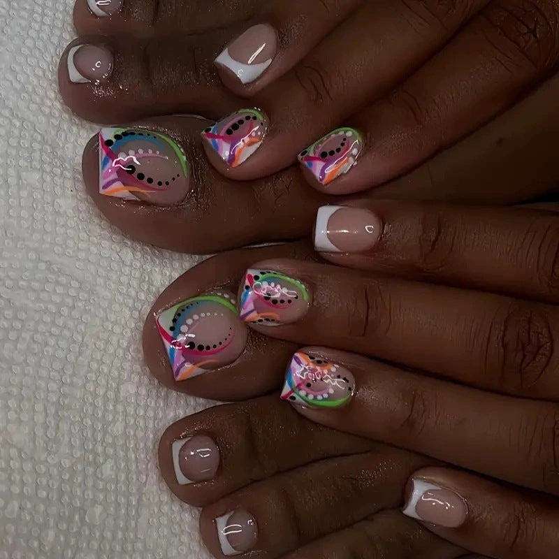 Künstlerische geometrische Nagelverlängerungen Brehn