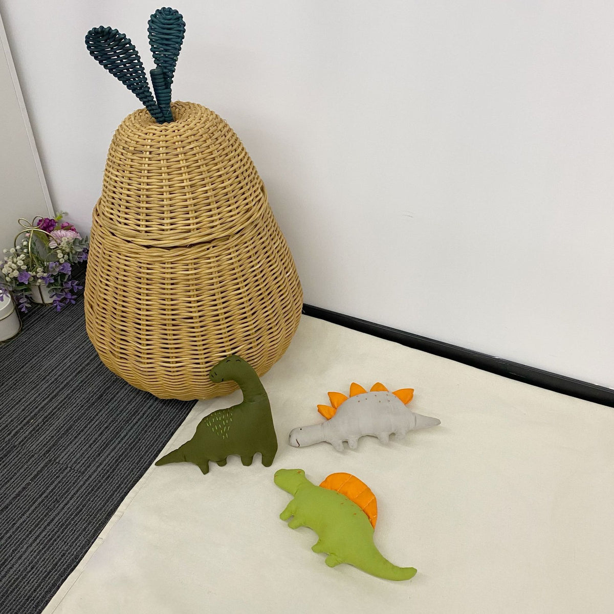 Handgefertigtes Plüschspielzeug Dinosaurier aus Bio-Baumwolle
