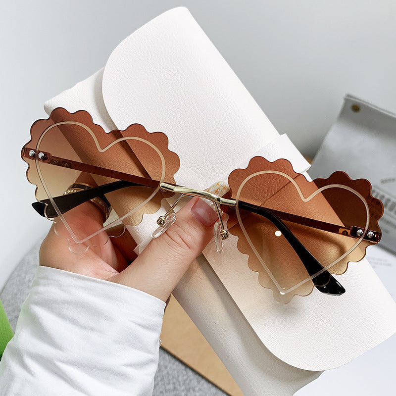 Damen Cat-Eye Sonnenbrille im einzigartigen Herzdesign Brehn