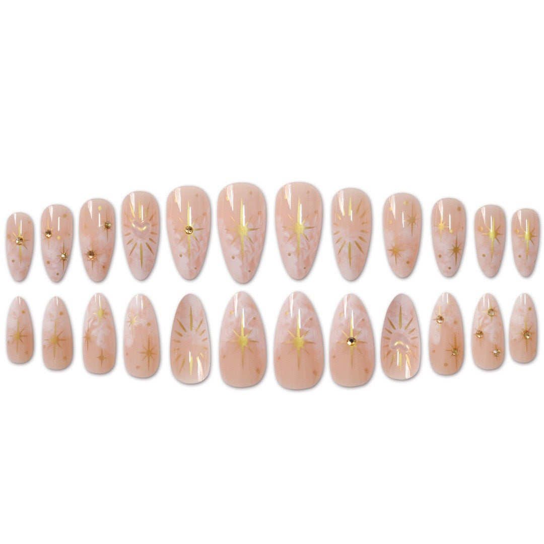 Stiletto Nagelkunstverlängerungen mit himmlischem Design Brehn