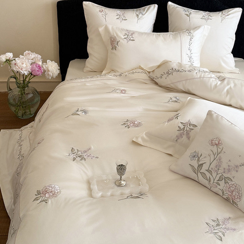 Seideneffekt Floral Stickerei Bettwäsche Set mit handgesticktem Weingartenrand