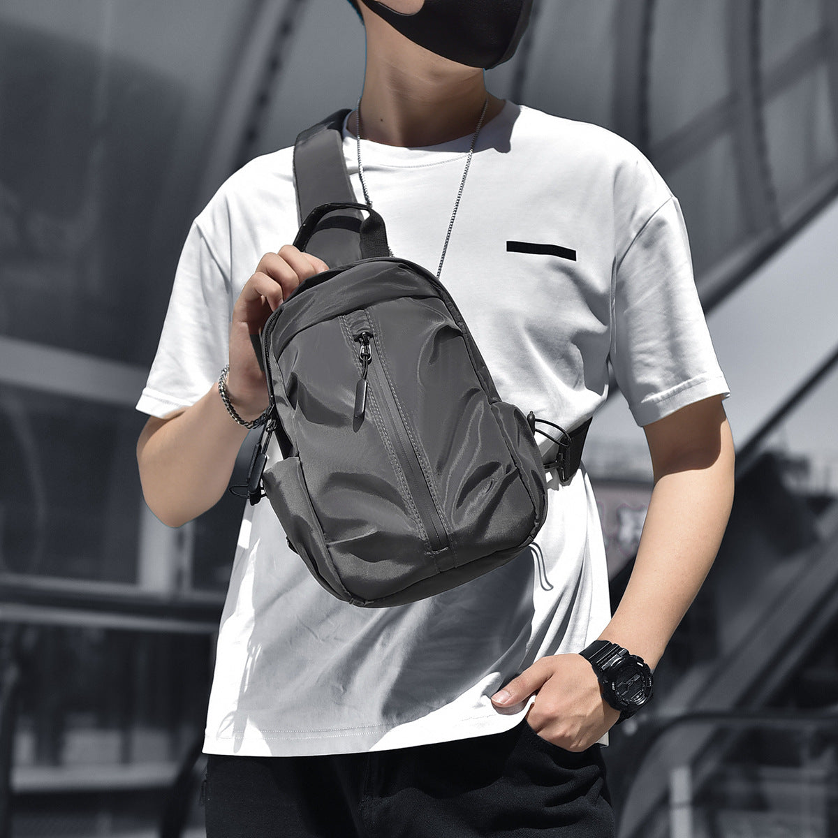 Kompakte Crossbody Sling-Tasche Brehn