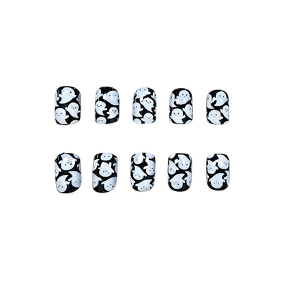 Halloween-Themed Gespensterdesign Nagelkunst Brehn