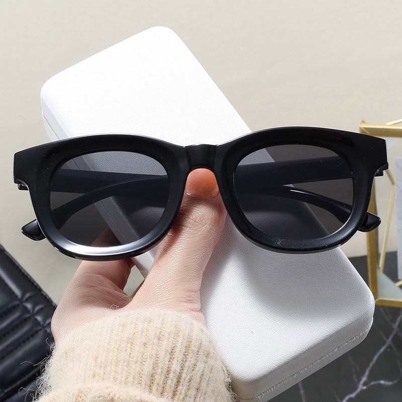 Damen Sonnenbrille im modernen, quadratischen Design Brehn