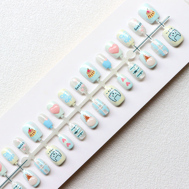 Kreatives thematisches Press-On-Nagelset Brehn