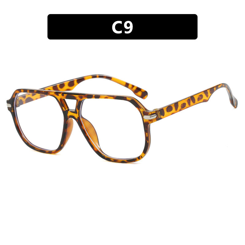 Damen modische Sonnenbrille mit schützendem UV-Filter und stylishen Gläsern Brehn