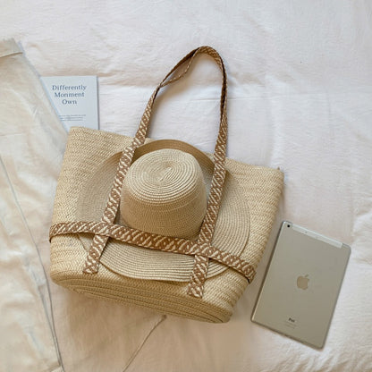 Gewebte Strohtasche für den Strand