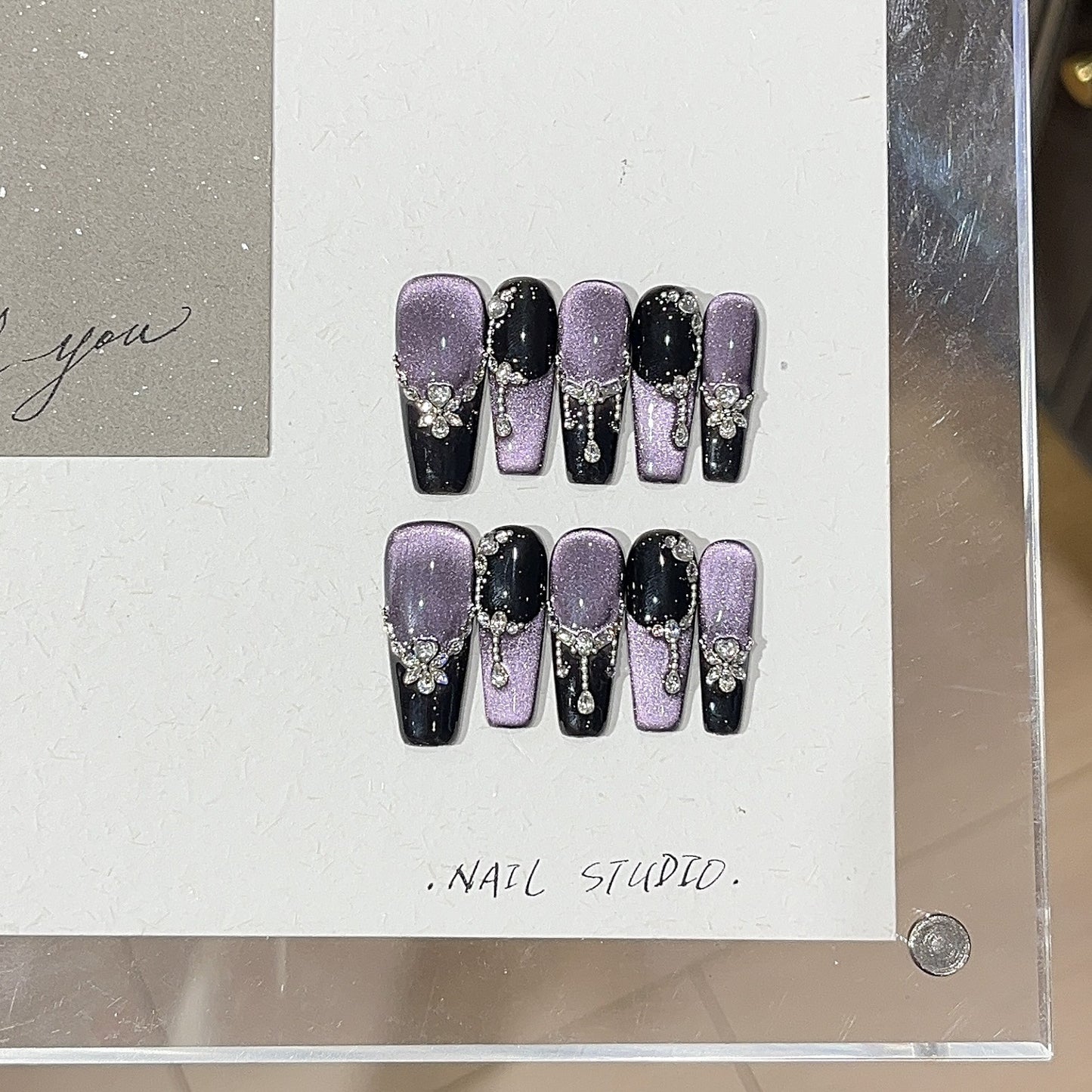 Glamouröse dekorative Nagelkunst Brehn