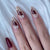 Künstlerisches Herz-akzentuiertes Press-On-Nagelset Brehn