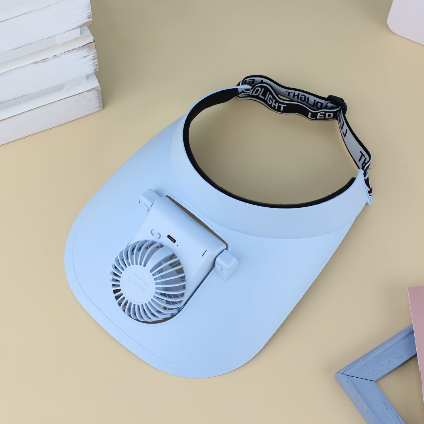 Damen Tragbarer Nackenventilator mit ergonomischem Design Brehn