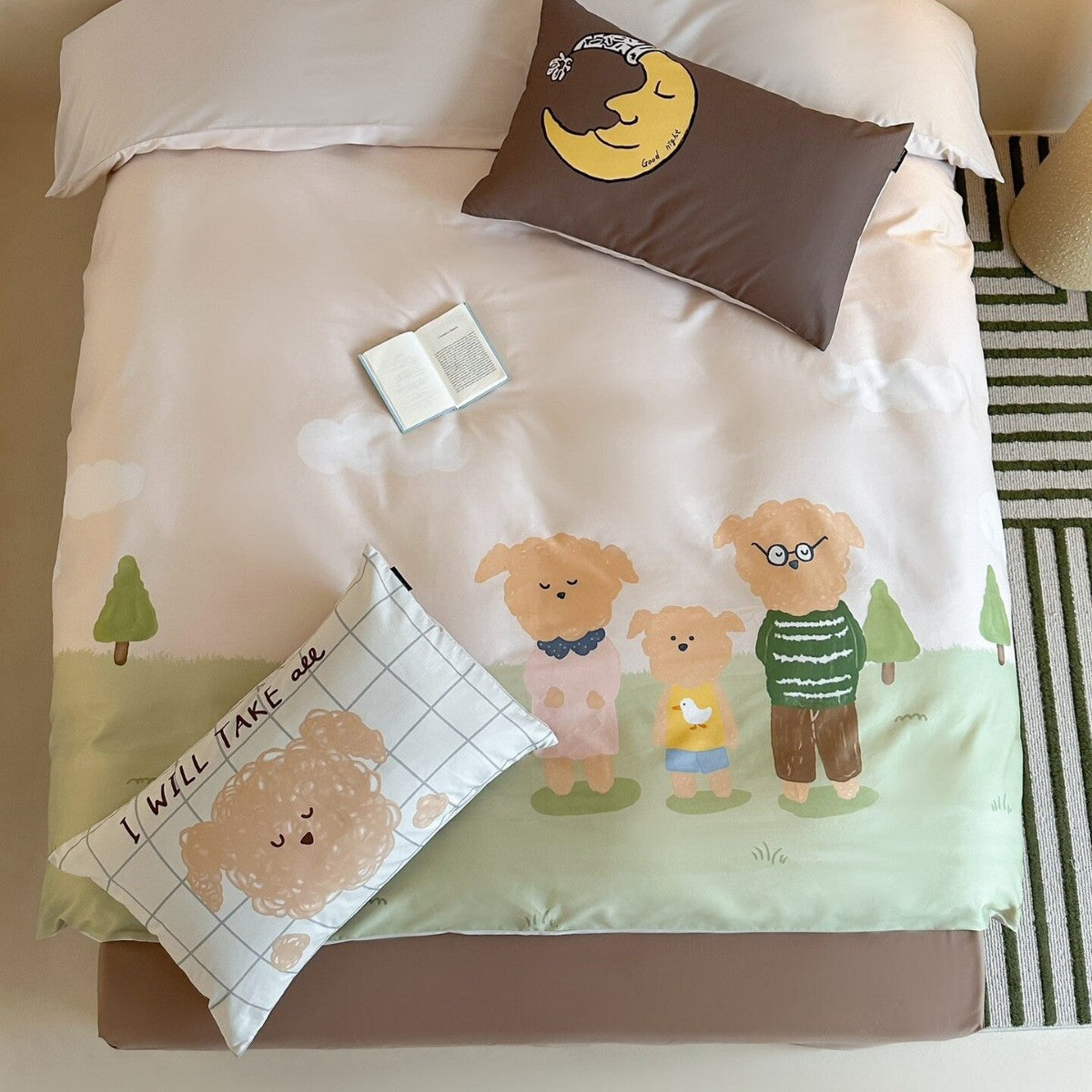 Mehrteiliges Bettbezug- und Kissenbezug-Set aus Baumwoll‑Musselin mit illustrativem Teddybär‑Familienprint