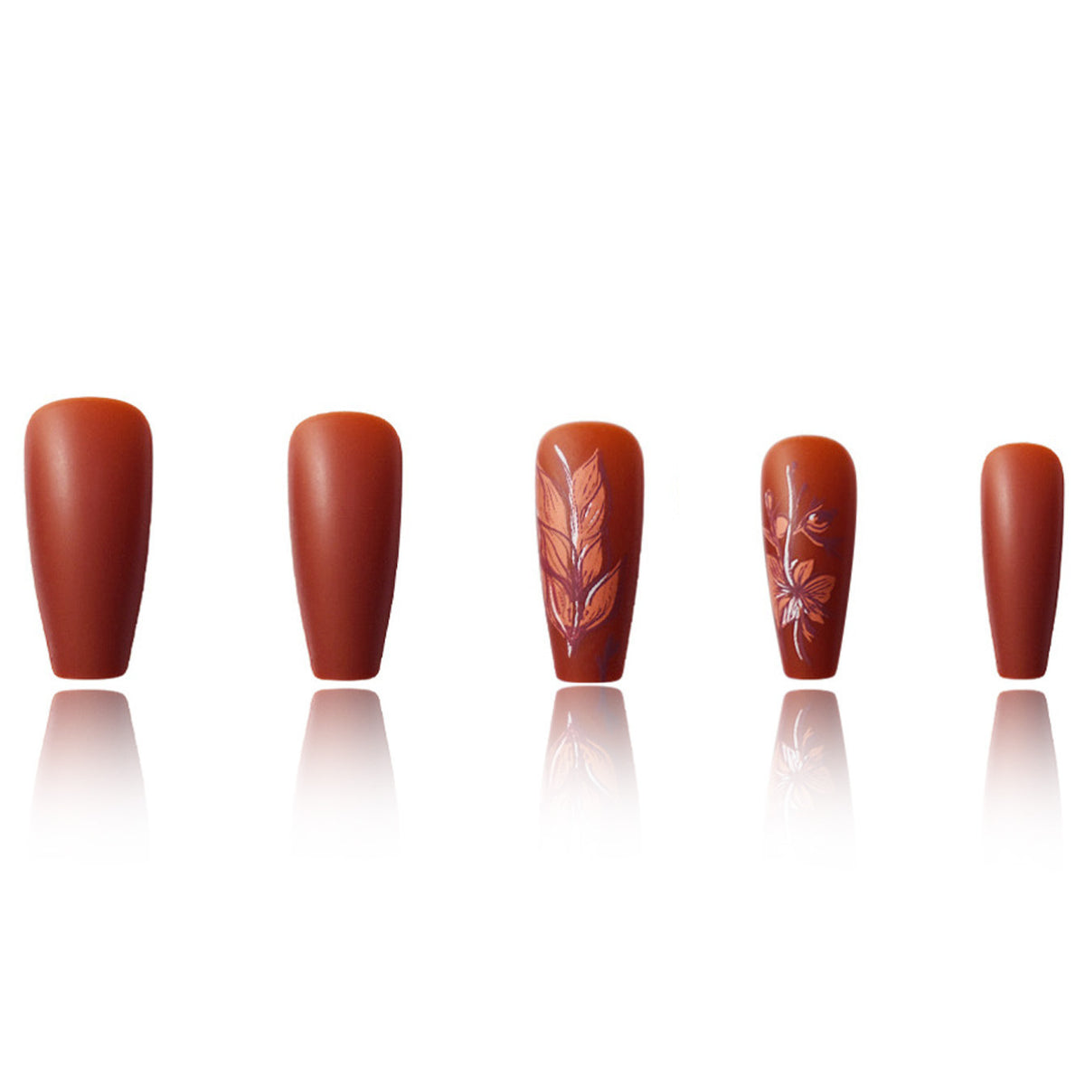 Künstlerische von der Natur inspirierte Nagelkunst Brehn