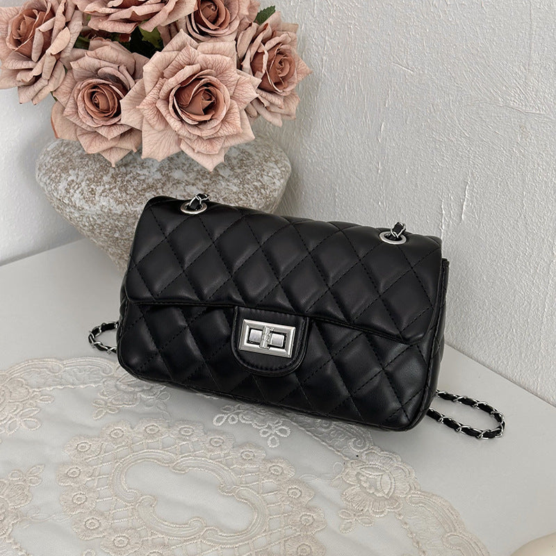 Gequiltete Kettenriemen Abendclutch Tasche