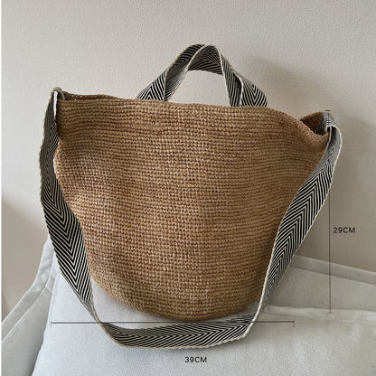 Handgefertigte Strohtasche mit Modischem Streifenmuster Brehn