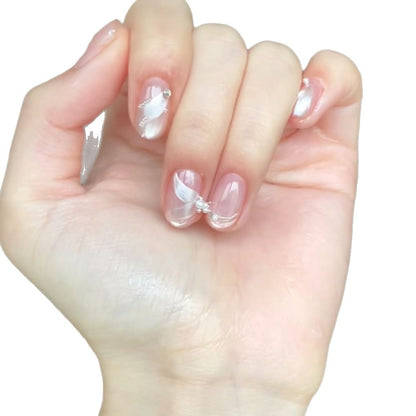 Elegante florale Nagelkunst-Verzierungen