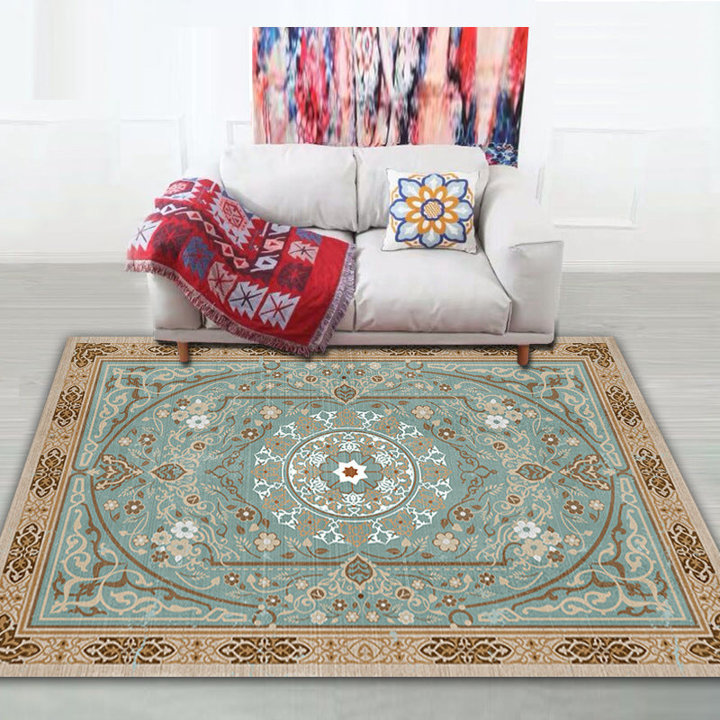 Dekorativer orientalisch inspirierter Teppich