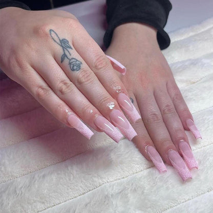 Glamouröse Glitzer-Stiletto Press-On Nägel Brehn