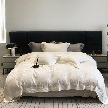 Satin-Jacquard Bettgarnitur mit dezenter Struktur und eleganter Borte