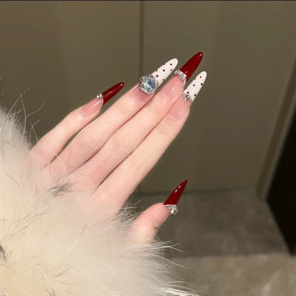 Dekorative Nagelkunst