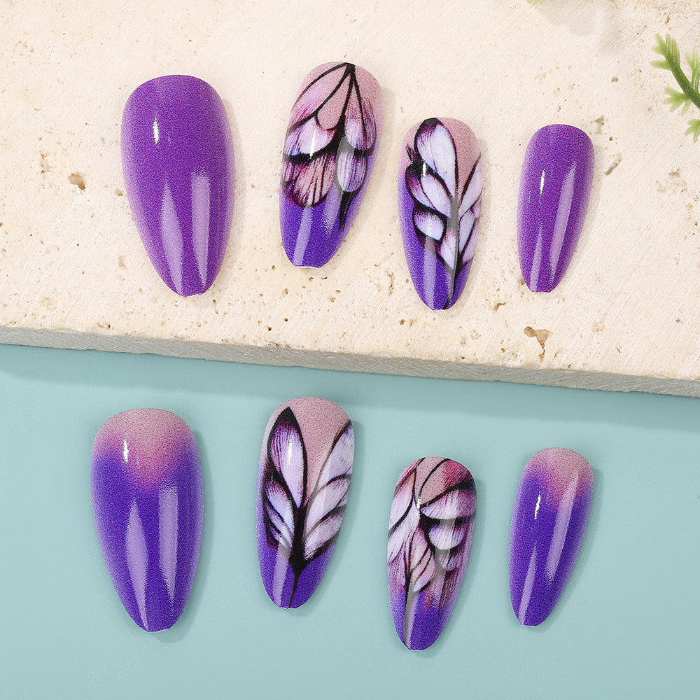 Kunstnägel mit elegantem Blumenmuster Brehn