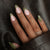 Kunstnagelset mit glamourösem Krallschnitt und funkelnden Akzenten Brehn