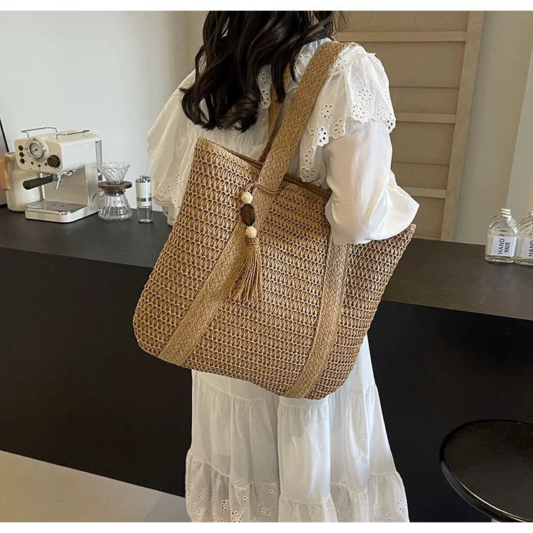 Geräumige Strandtasche mit Einzigartigem Geflochtenem Design Brehn