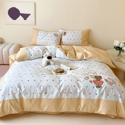 Kinderbettwäsche-Set aus feinem Baumwoll-Mix mit pastellfarbenem Pünktchenprint und Teddy-Applikation