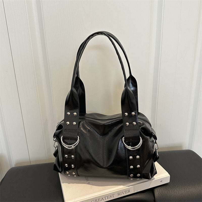 Nieten Strukturierte Handtasche