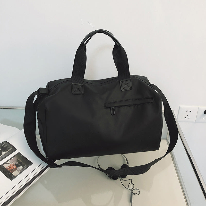 Sportliche Reisetasche mit Robustem und Wasserabweisendem Material Brehn