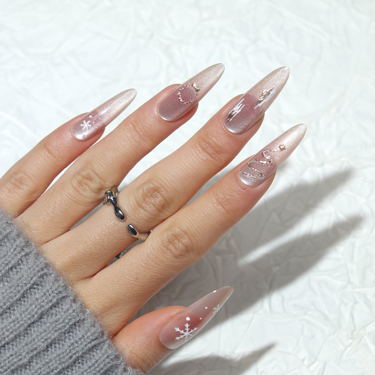 Premium Stiletto Press-On Nägel mit elegantem gefrostetem Design Brehn