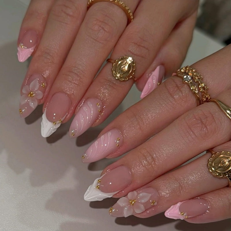 Floral Verziertes Press-On Nagelset Brehn