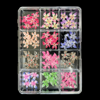 Bunte florale Nagelkunst Dekorationen