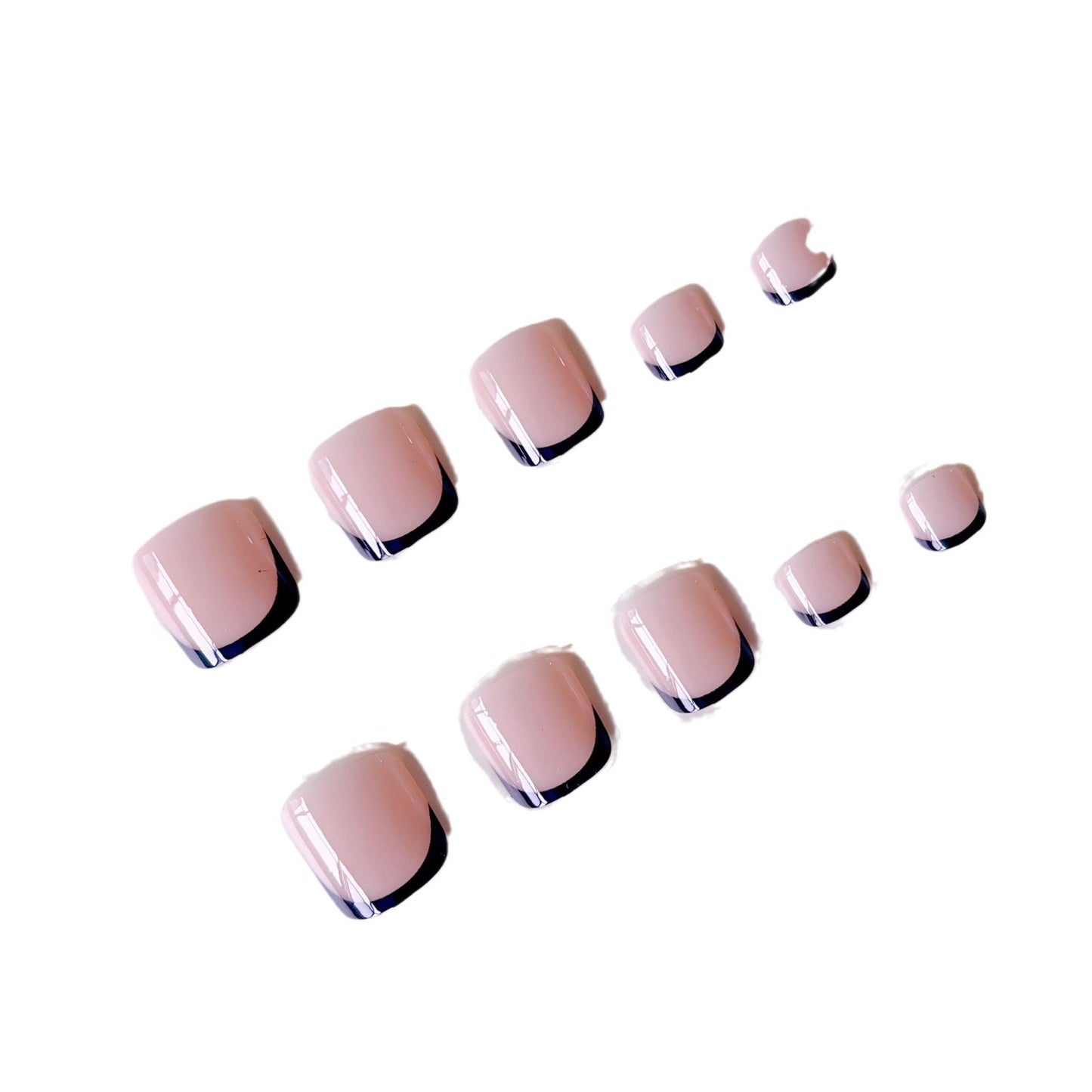 Kunstnagelset mit eleganten Spitzen- und Ombre-Effekten Brehn
