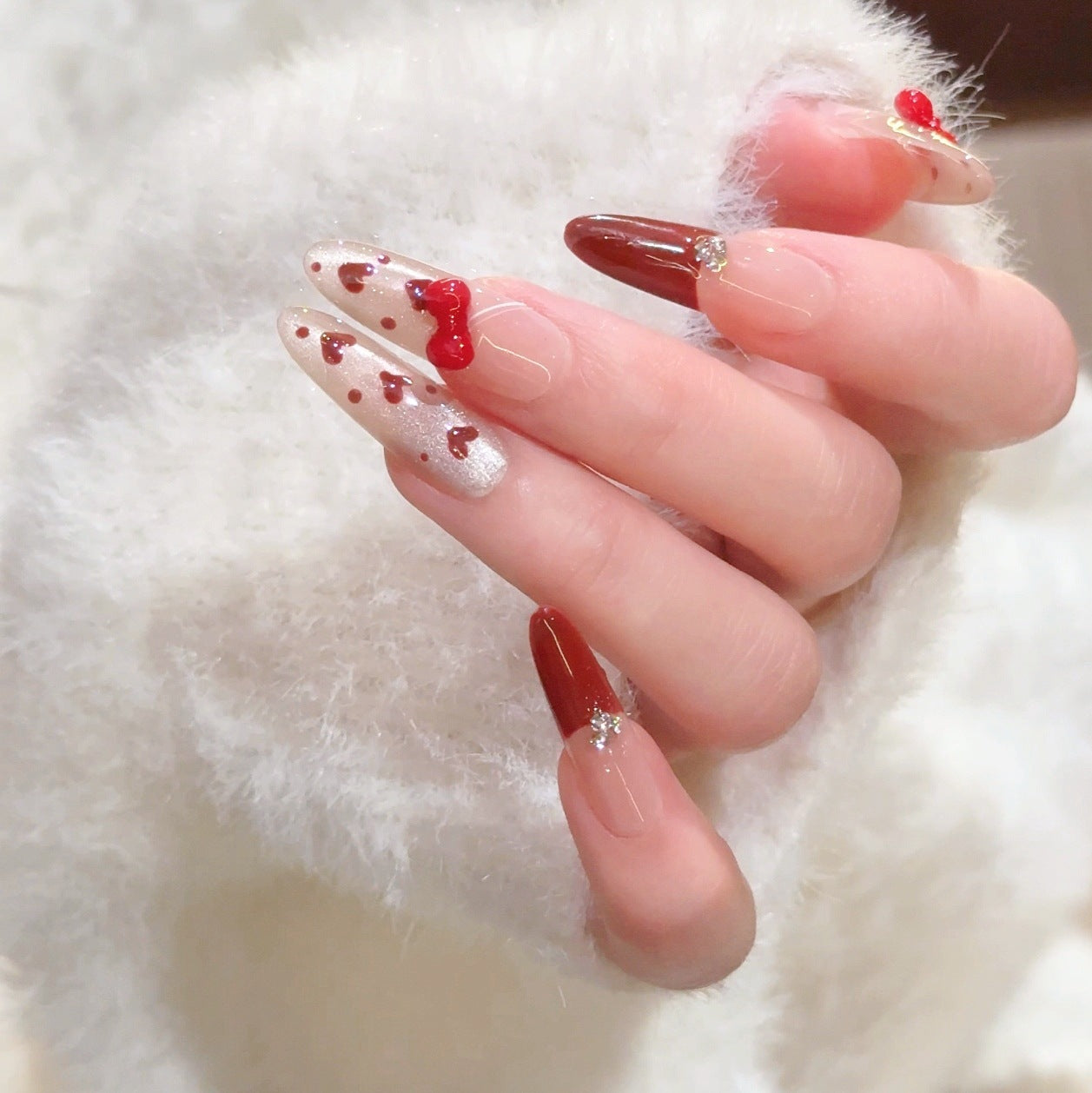 Künstlerisches Press-On Nail Set Brehn