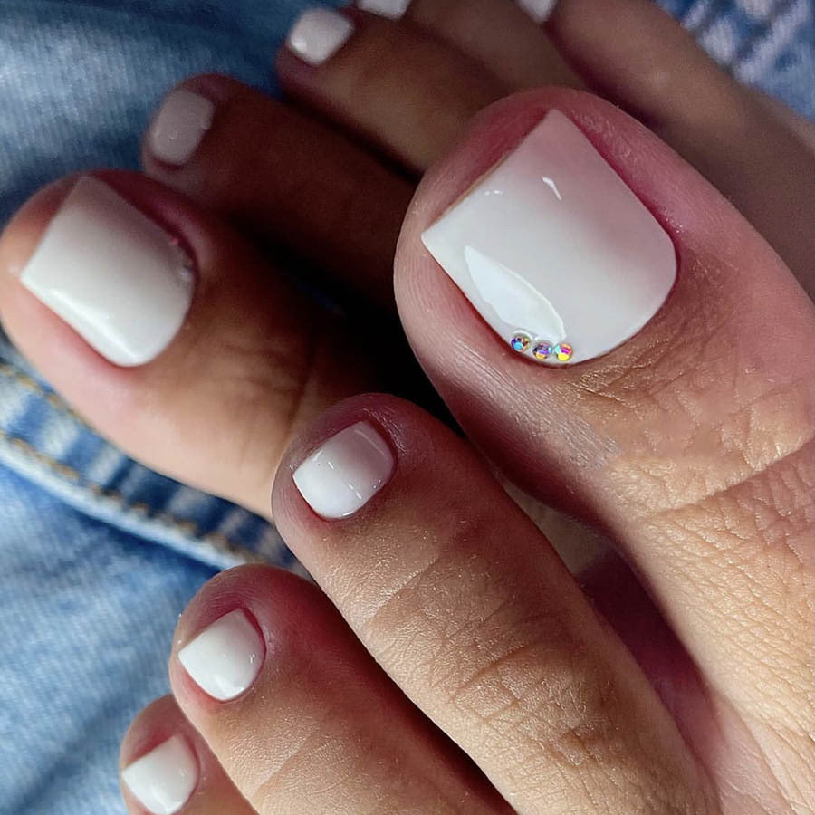 Fußnagelkunstset mit eleganten Glitzerakzenten Brehn