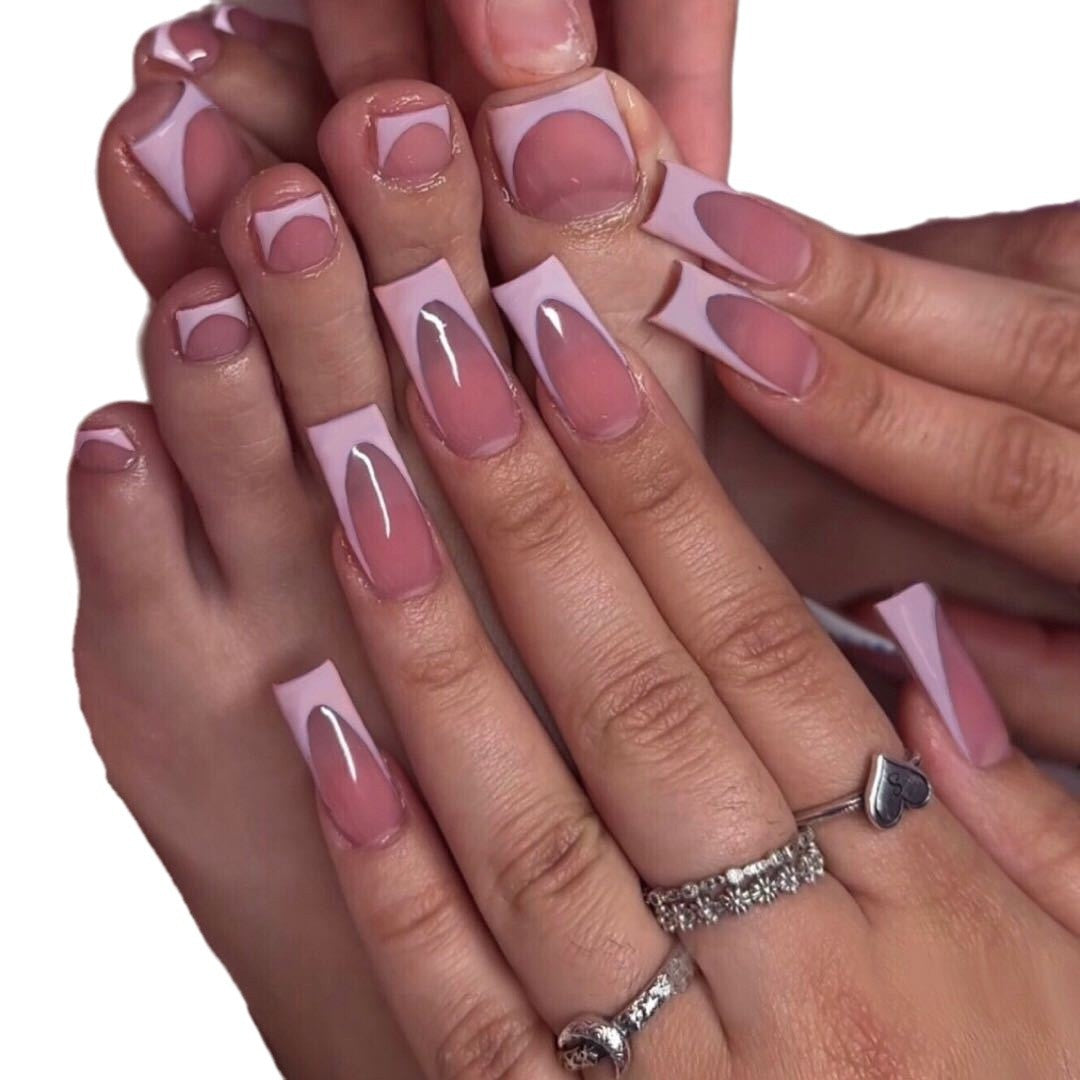 Stylisches Frenched Nagel- und Zehensatz Brehn