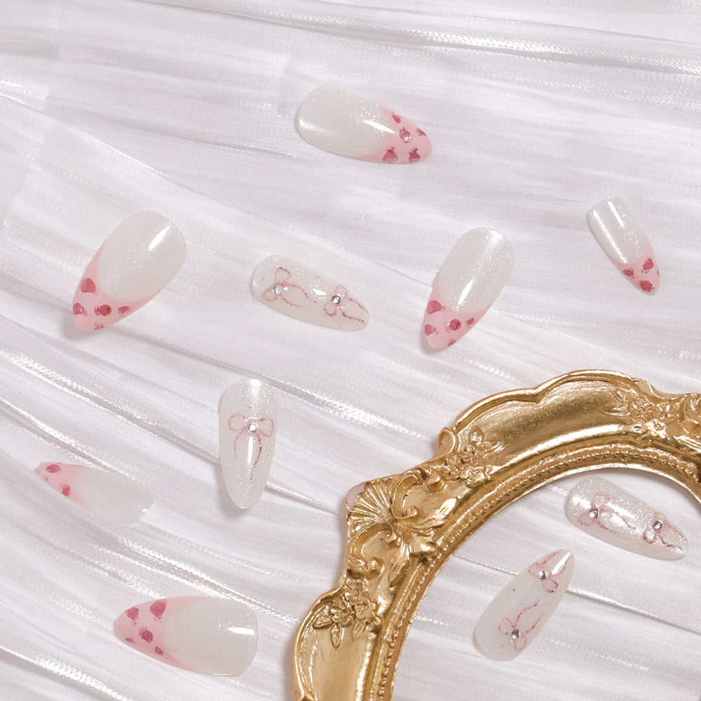 Künstlerisches dekoratives Press-On-Nagelset Brehn