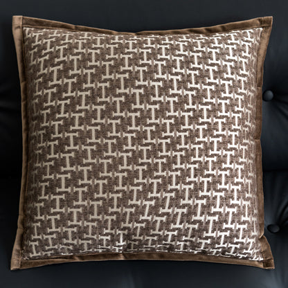Dekoratives Kissen mit geometrischem Muster