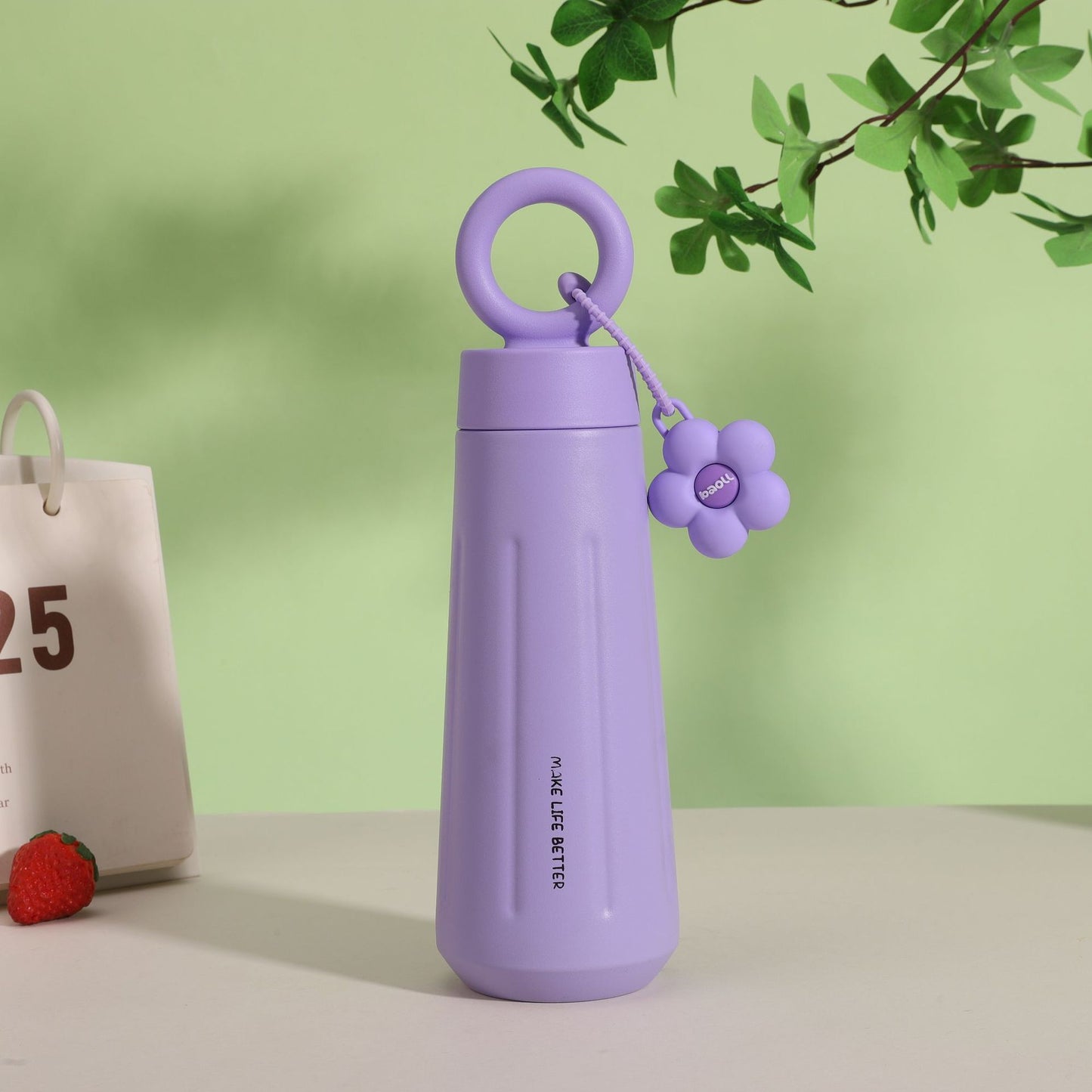 Damen stilvolle Kunststoff-Trinkflasche mit Charm Brehn