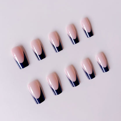 Kunstnagelset mit eleganten Spitzen- und Ombre-Effekten Brehn