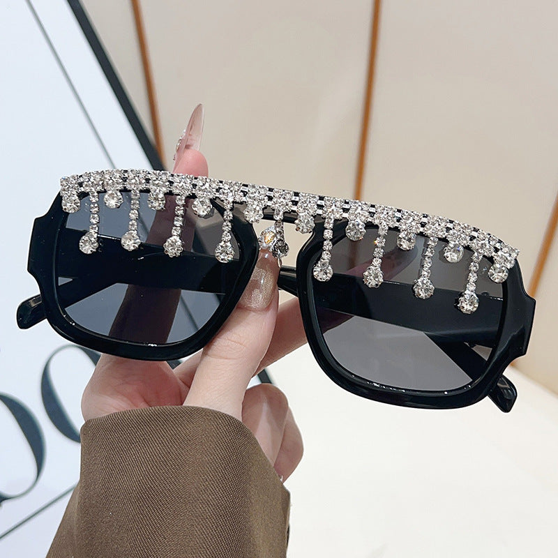 Glamouröse kristallverzierte Sonnenbrille Brehn