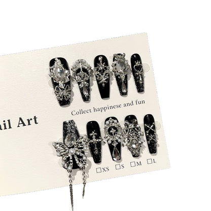 Schickes dekoratives Press-On-Nagelkunst-Set