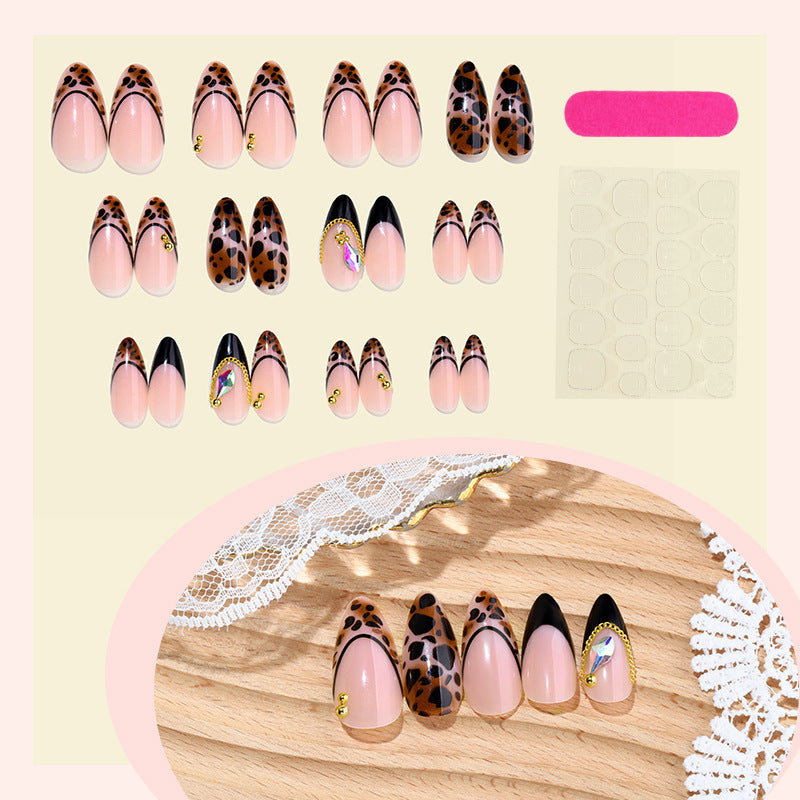 Kunstnagelset mit elegantem Leoparden-Design Brehn