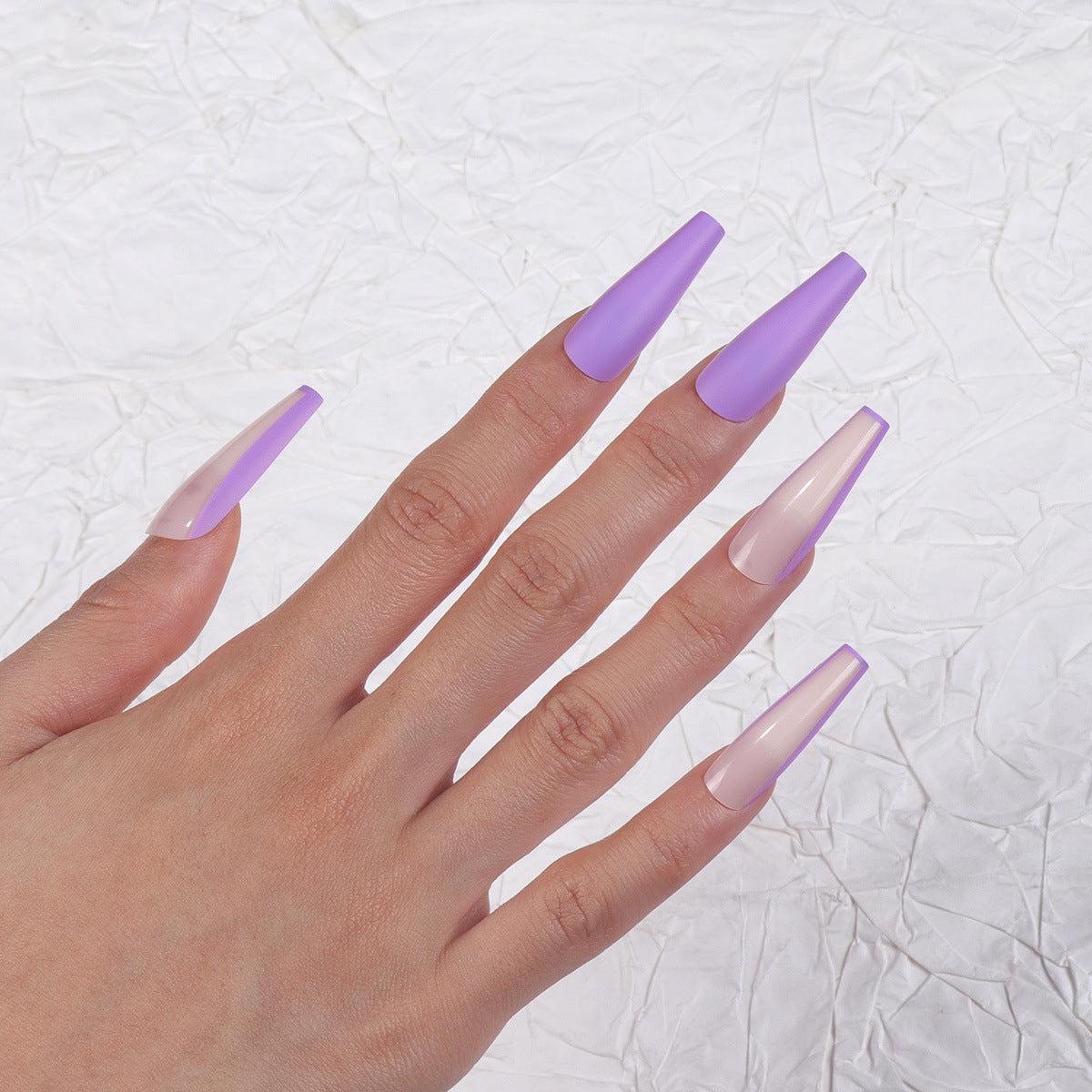 Elegante Matte Lange Stiletto-Nagelspitzen Brehn