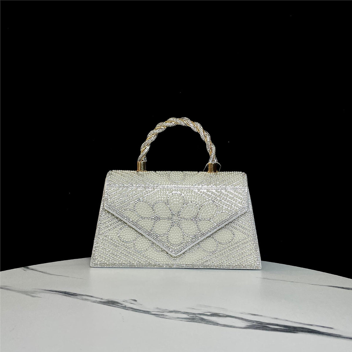 Strass-besetzte Abendhandtasche