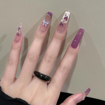 Glamouröses Press-On Nagelkunst-Set mit stylishen Edelstein-Akzenten Brehn