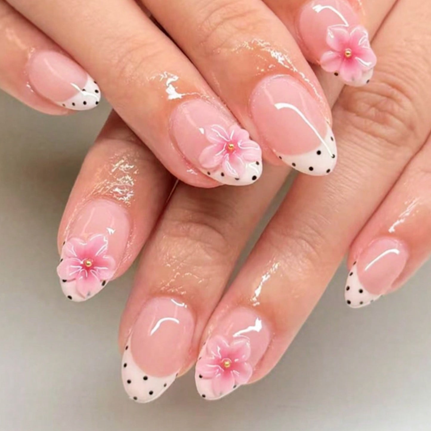 Detailliertes florales Design Press-On Nägel Brehn