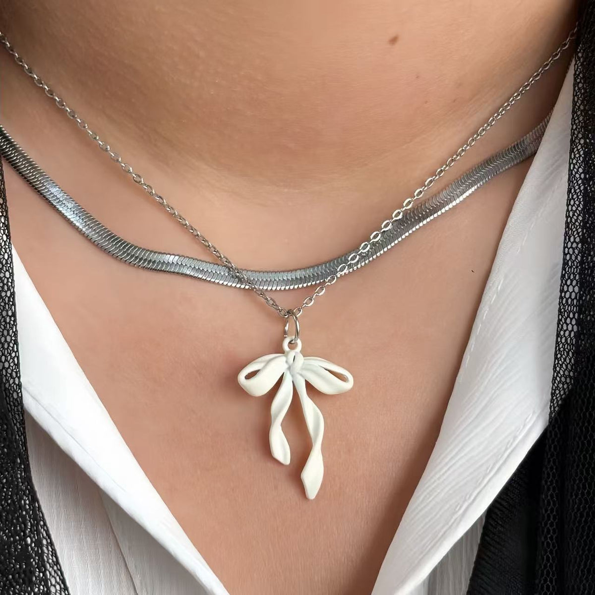 Elegante Doppelkettenschleifenanhänger-Halskette Brehn